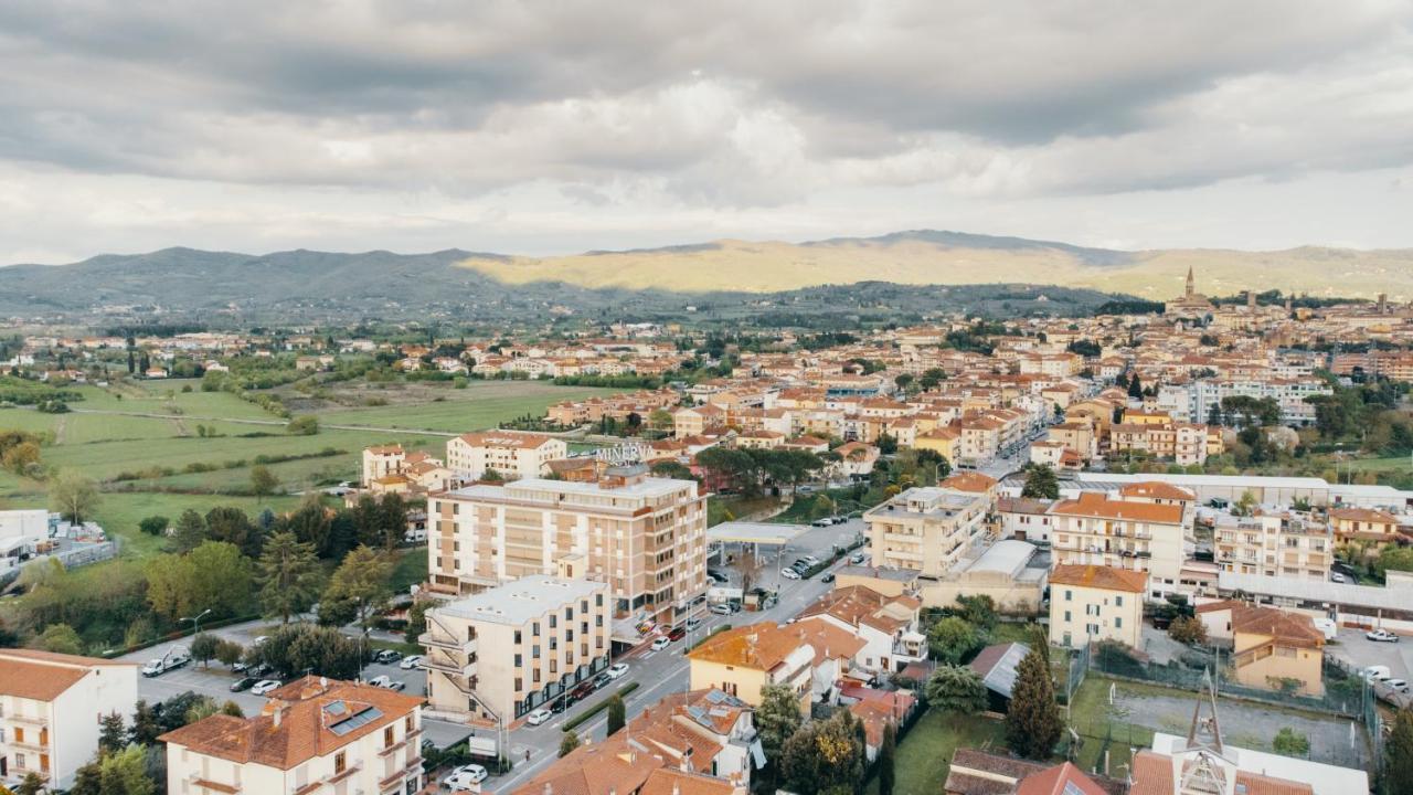 Hotel Minerva Arezzo Bagian luar foto