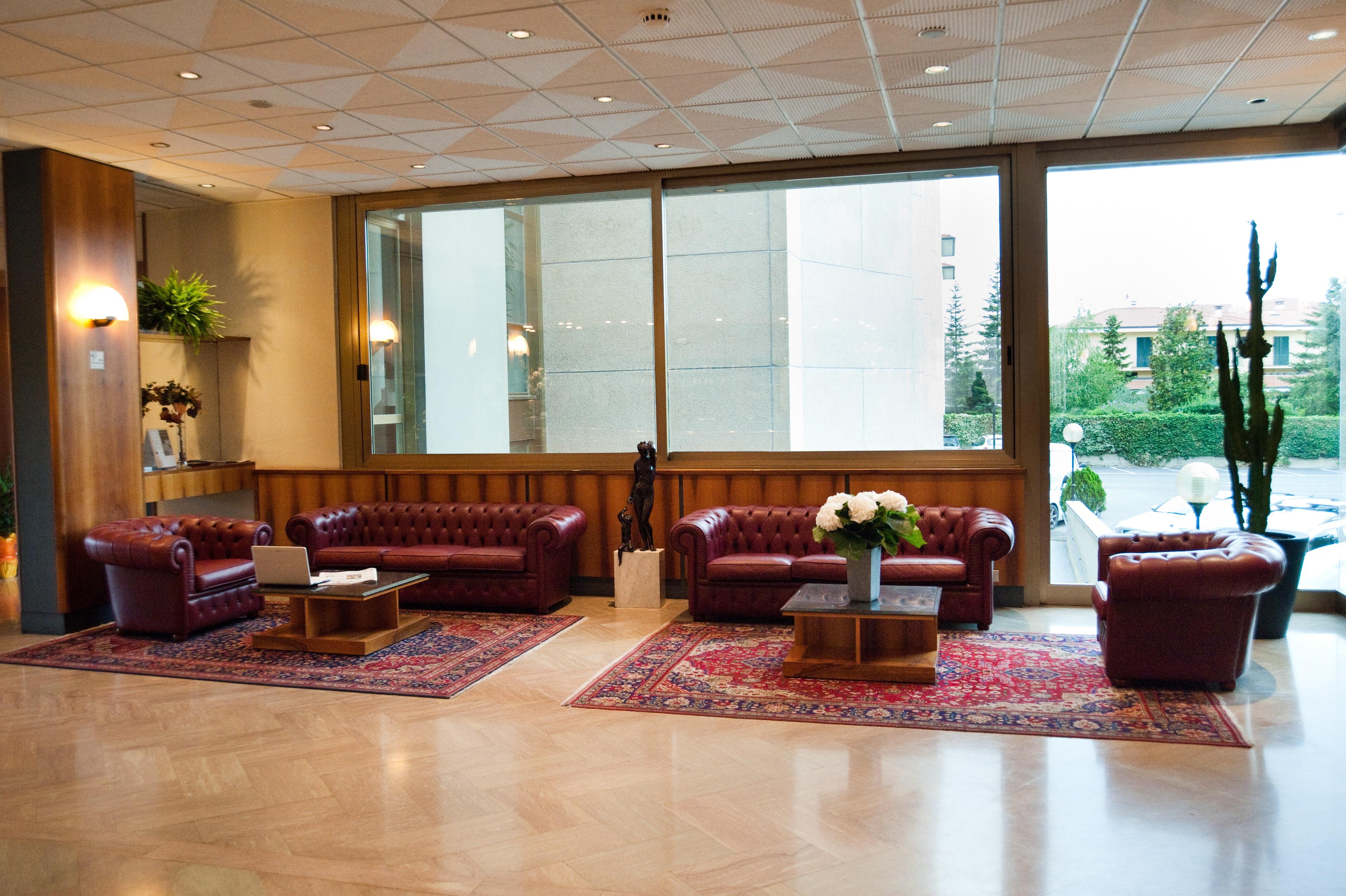 Hotel Minerva Arezzo Bagian luar foto