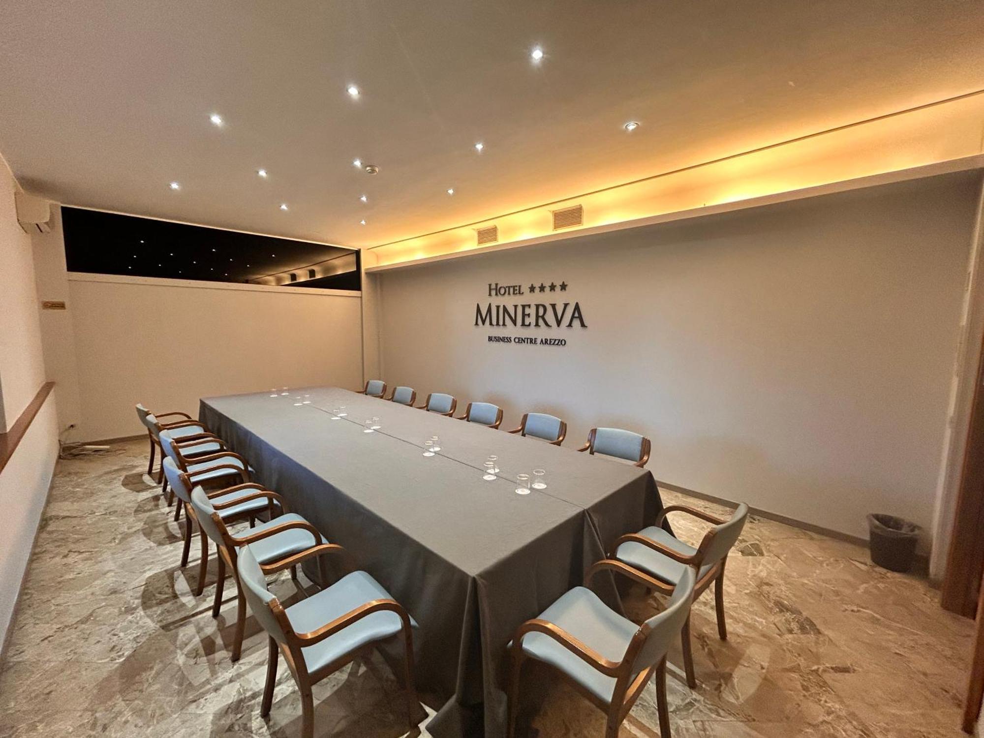 Hotel Minerva Arezzo Bagian luar foto