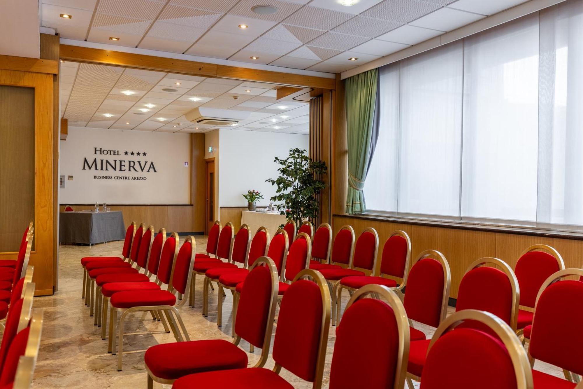 Hotel Minerva Arezzo Bagian luar foto